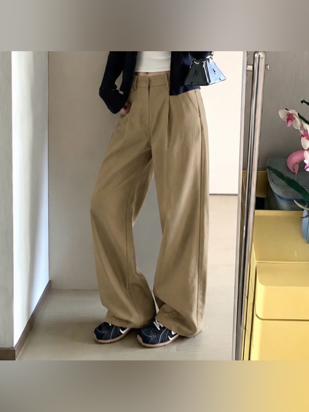 Pleated Dress Pants Womens M Tan Wool
Blend Straight Leg Minimalist